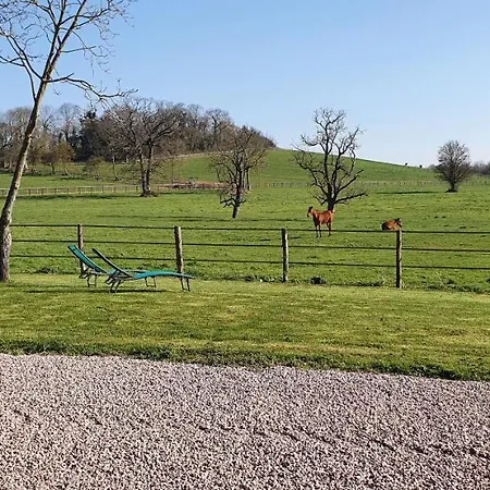 Du Château Casa de Férias Saint-Samson