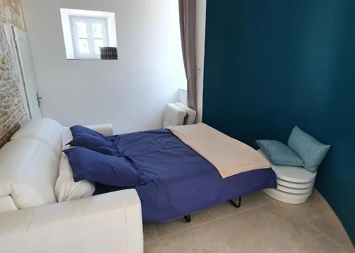 Du Chateau Saint-Samson